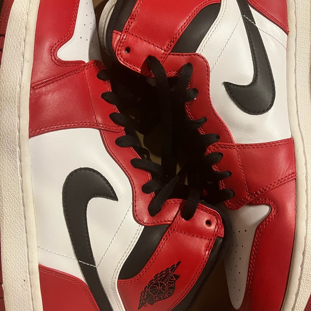 Authentic Air Jordan Retro High size 12